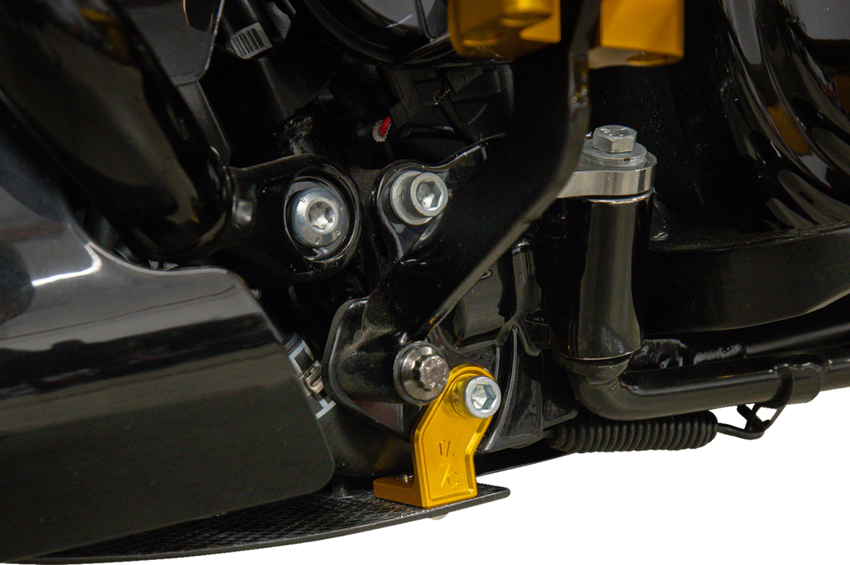 Thrashin Supply CO. Skid Plate - Carbon Fiber/Forged - With Gold Brackets - FLHX/FLTRX