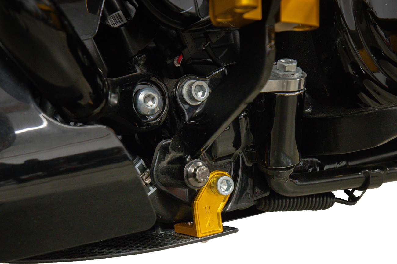 Thrashin Supply CO. Skid Plate - Carbon Fiber/Forged - With Gold Brackets - FLHX/FLTRX