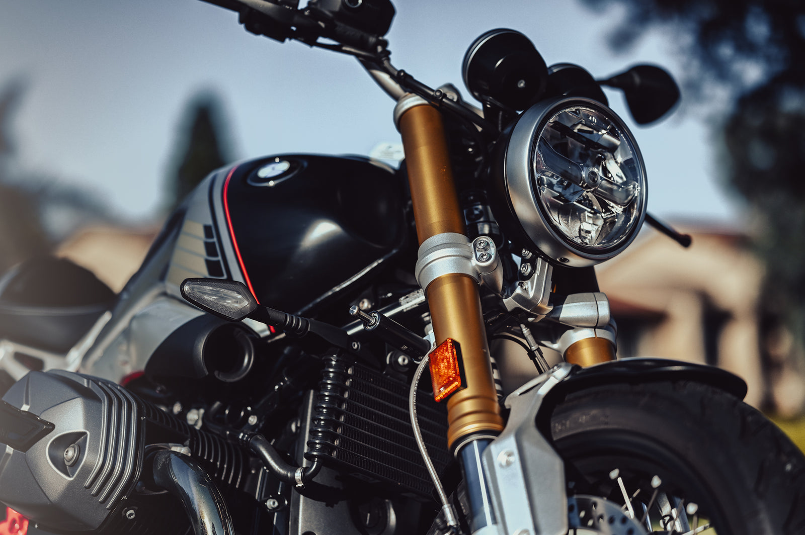 BT Moto R nineT S1.jpg