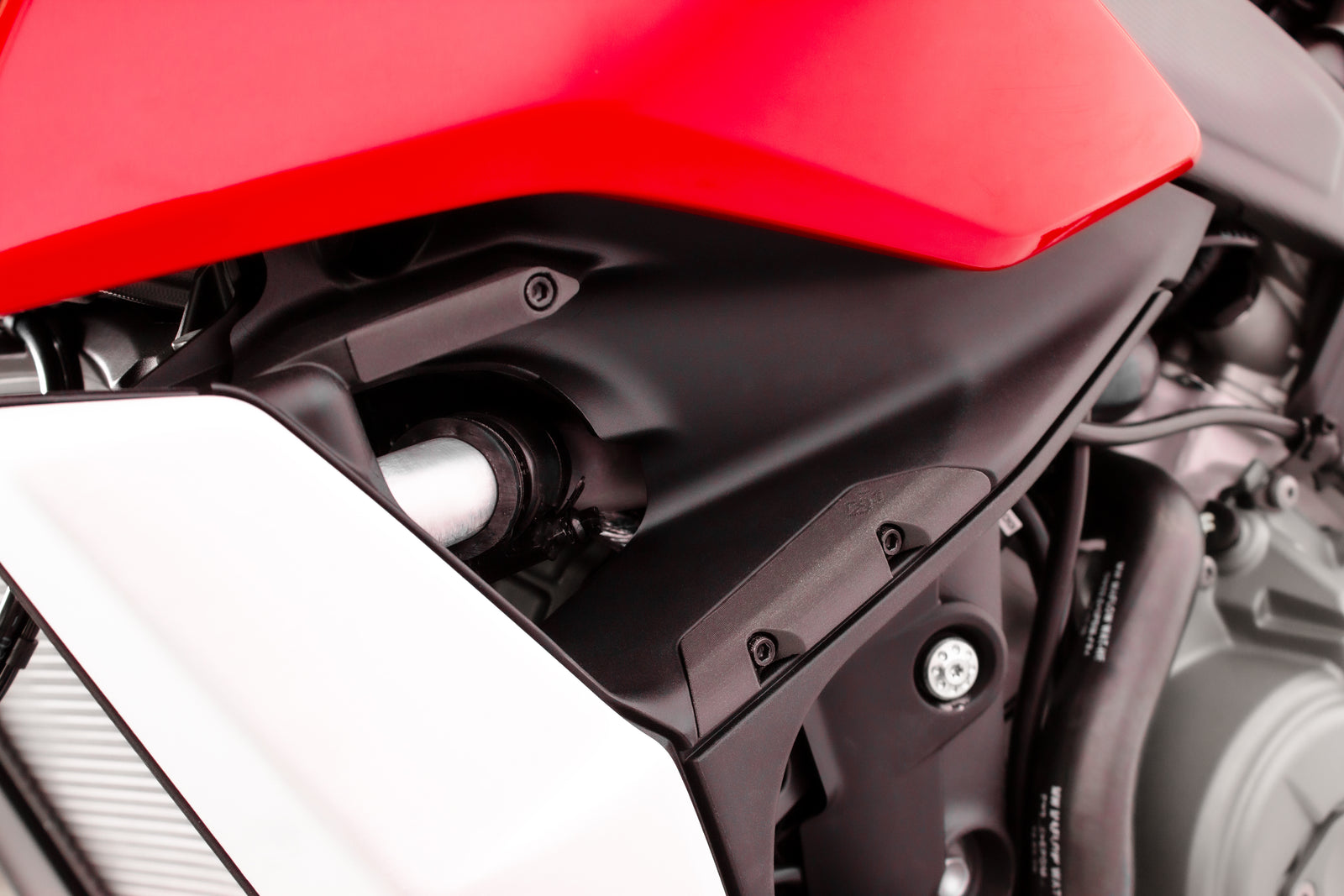 Gilles Tooling Wing Cover Ducati Black