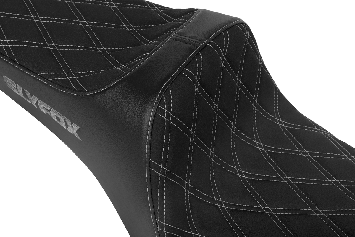 Slyfox High Noon Seat - Double Diamond - Silver Logo - Silver Stitch - FXD '96-'03