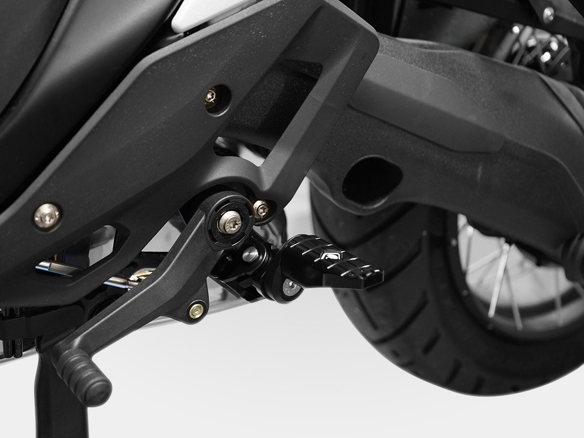 Ducabike DBK KPDM07 - BMW R1300gs Sport Adjustable Pilot Footpegs Kit