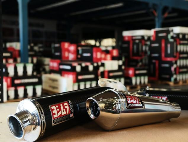 Yoshimura 22843ar520 Left-Hand Muffler Assembly, Stainless W/ Carbon End Cap