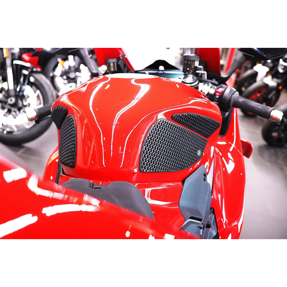 TechSpec Snake Skin Tank Protection Traction Grip Pads Panigale V4 V4S Tricolore