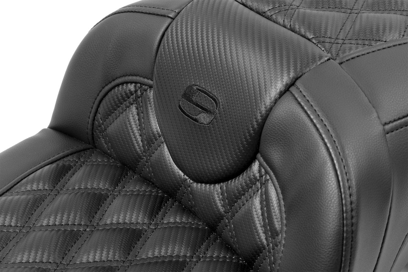 Saddlemen Roadsofa™ Extended Reach Seat - With Backrest - Carbon Fiber - Lattice Stitch - FLTR/FLHX '23-'24