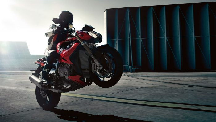 BT Moto 2015-BMW-S1000R1-700x394.jpg