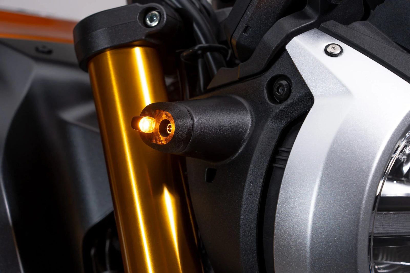 Yoshimura GSX-8t/Tt 2026 Front Micro Turn Signal Kit