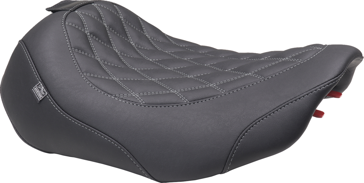 Mustang Wide Tripper™ Seat - Solo - Gun Metal Stitching - FLT/FLH '23-'25