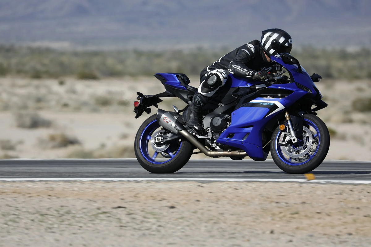 Yoshimura R9 25-26 Race AT2 Stainless Full Exhaust, W/ Stainless Muffler
