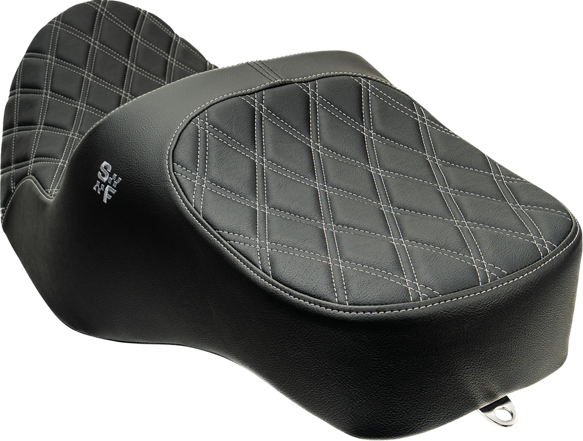 Slyfox Chariot Seat - Silver Double Diamond Stitch - Silver Logo - FLH/FLT '09-'23.5