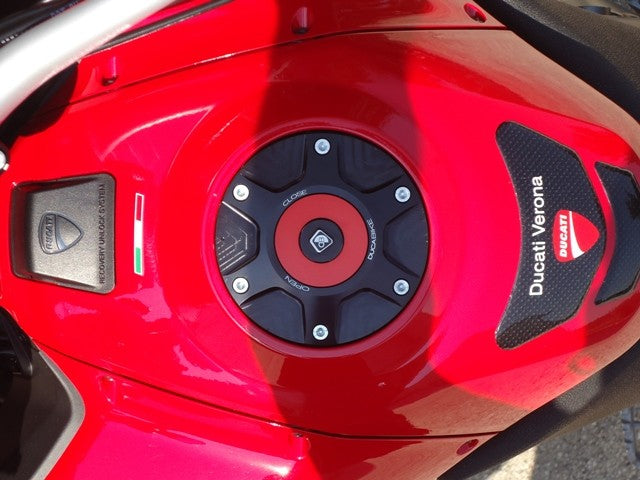 Ducabike DBK Ducati Quick Release Fuel Tank Cap - Black / Red