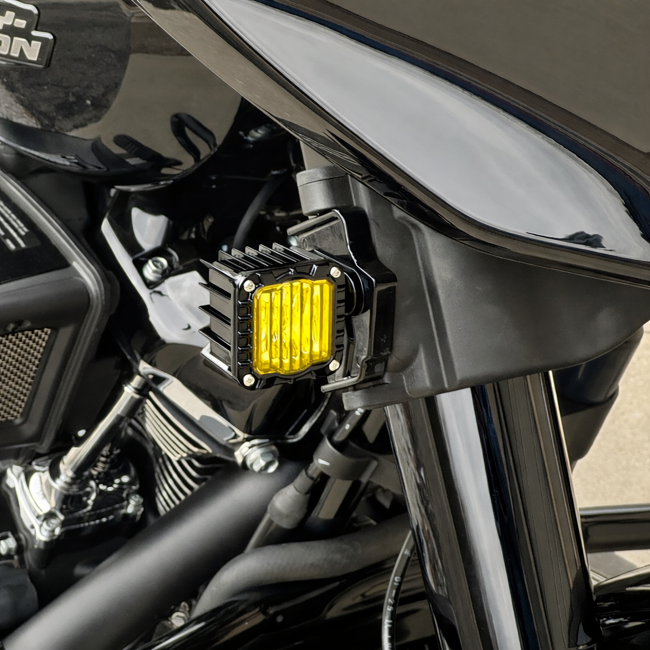 Custom Dynamics Shark Demon® Turn Signal - LED - Yellow