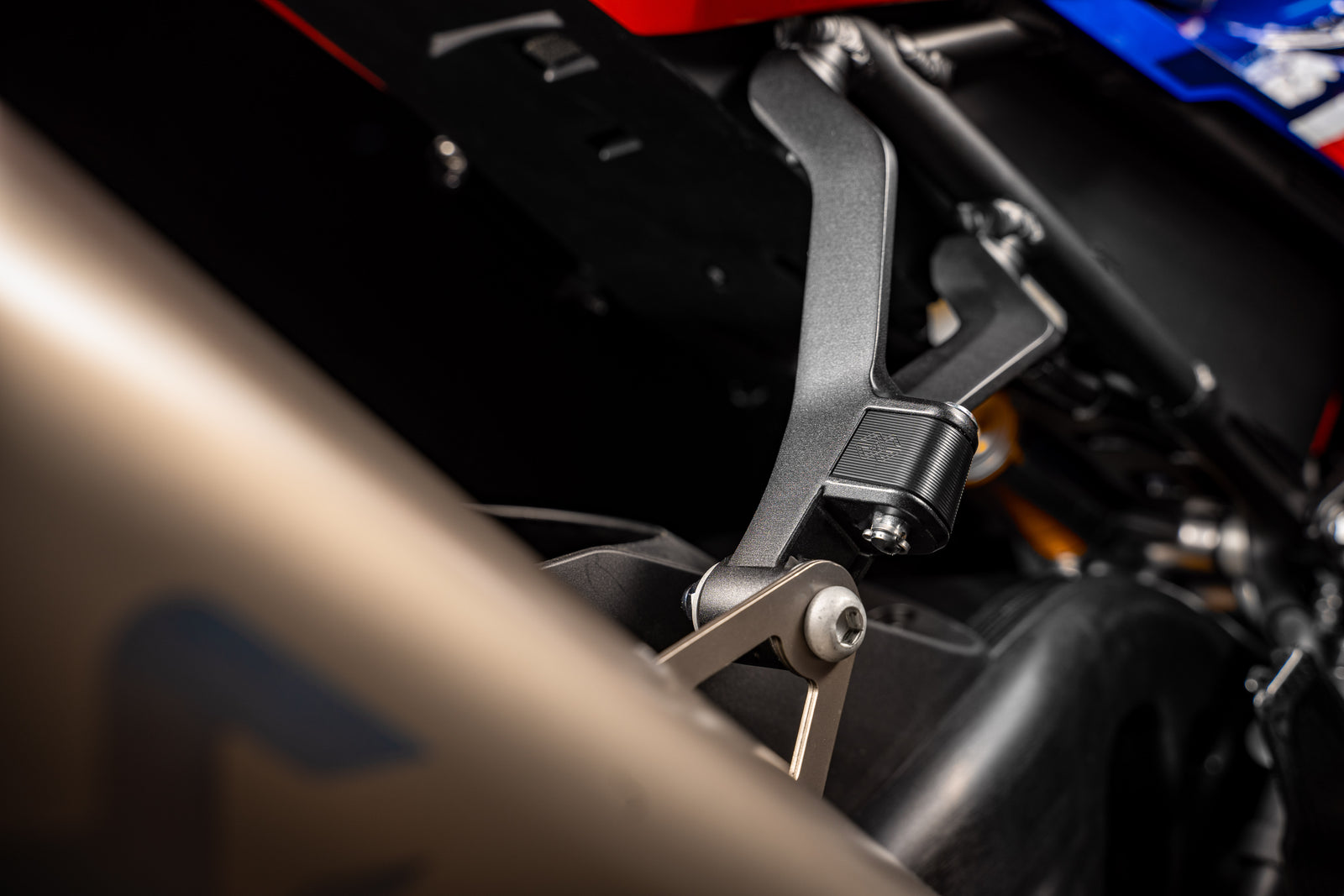Gilles Tooling Passenger Footrest Removal Kit