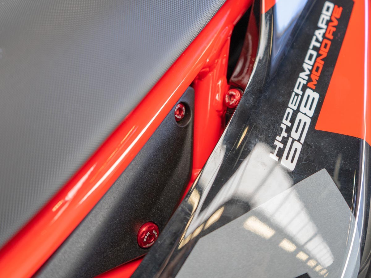 Ducabike DBK KVT88 - Hm 698 Frame Panel Screws Kit