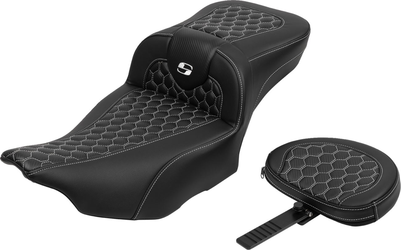 Saddlemen Roadsofa™ Extended Reach Seat - With Backrest - Honeycomb - White Stitch - FLTR/FLHX '23-'24