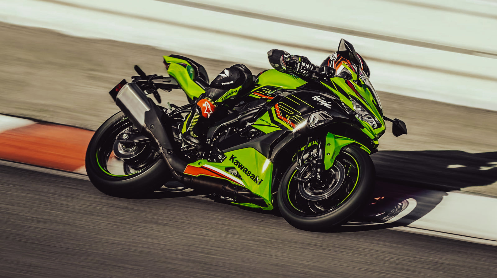ZX-4R BT Moto.jpg