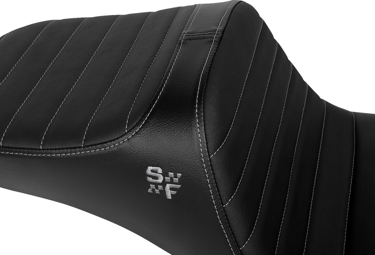 Slyfox Chariot Seat - Black Classic Stitch - Silver Logo - FLSB '18-'21/FXLR '18-'26