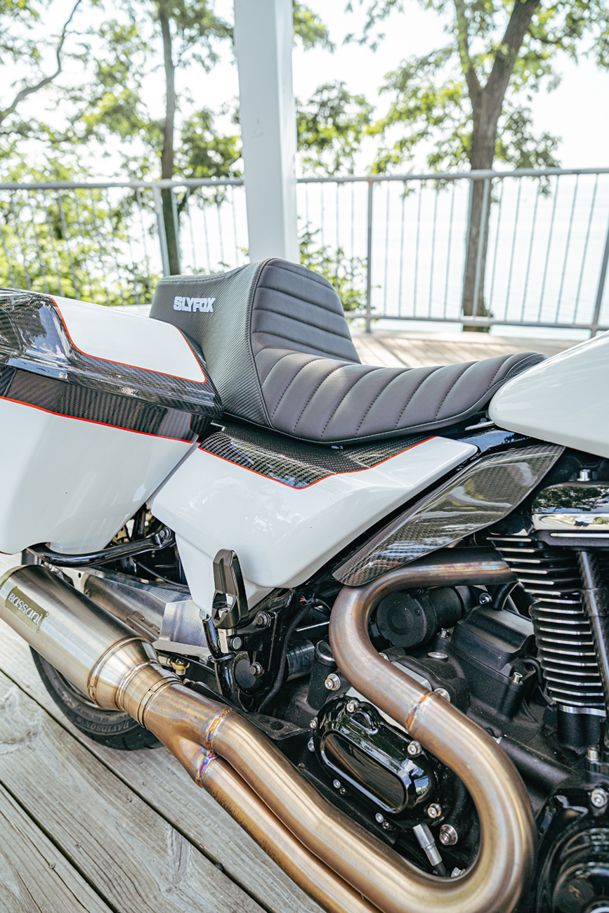 Slyfox High Noon Seat - Vinyl - Classic Stitch - Gray Logo - FLH/FLT '23-'24