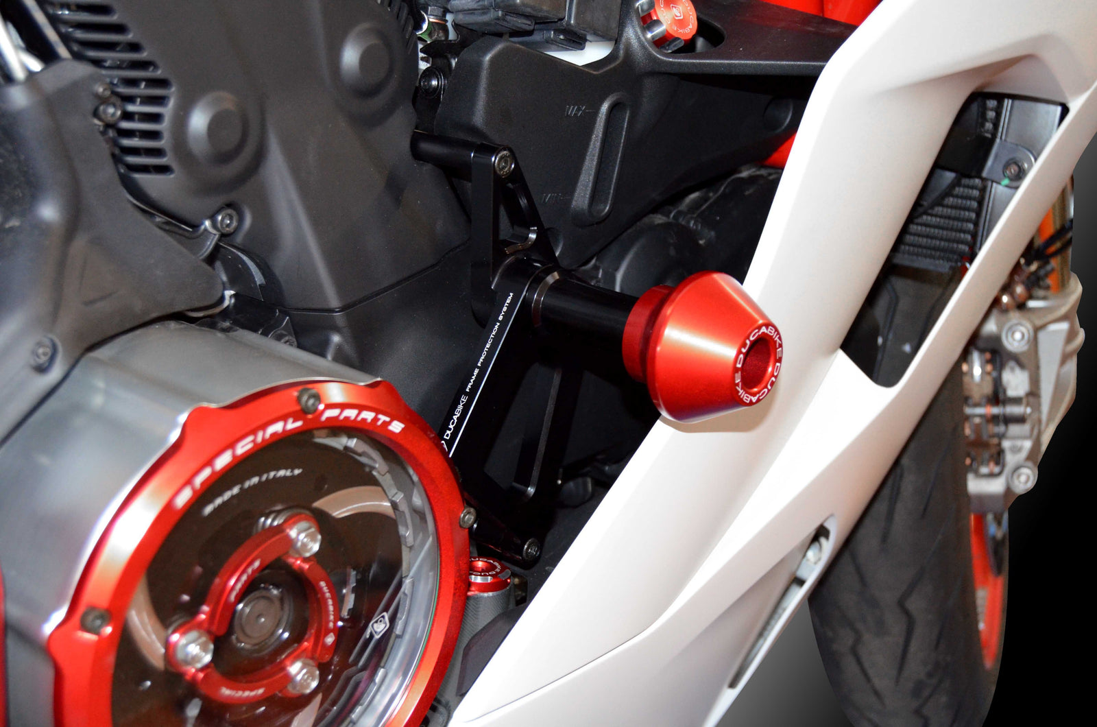 Ducabike DBK PTSS02 Supersport My17 Frame Protection