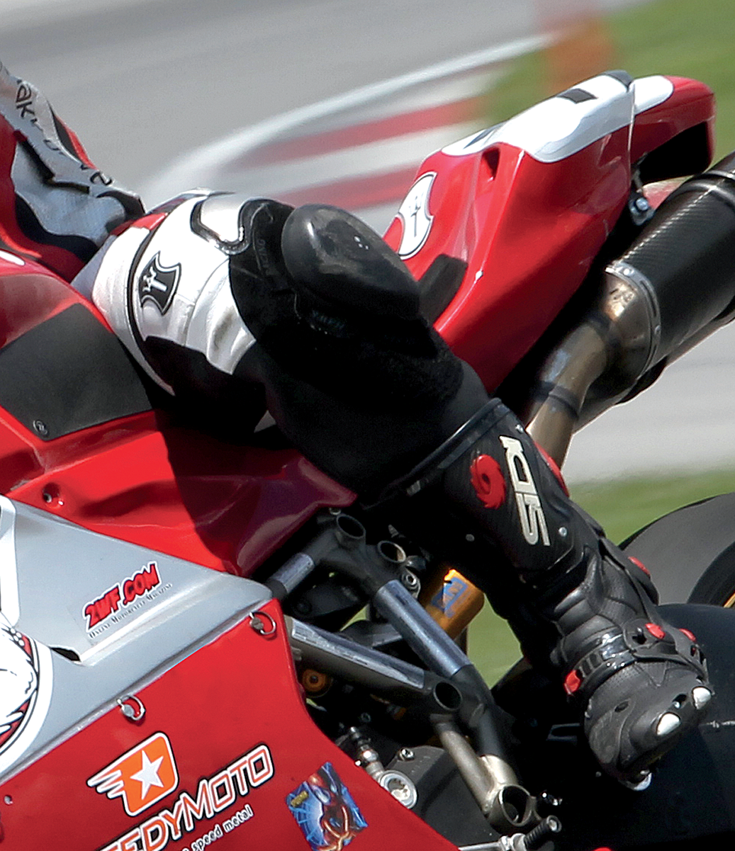 Chicken Hawk Racing Knee Sliders