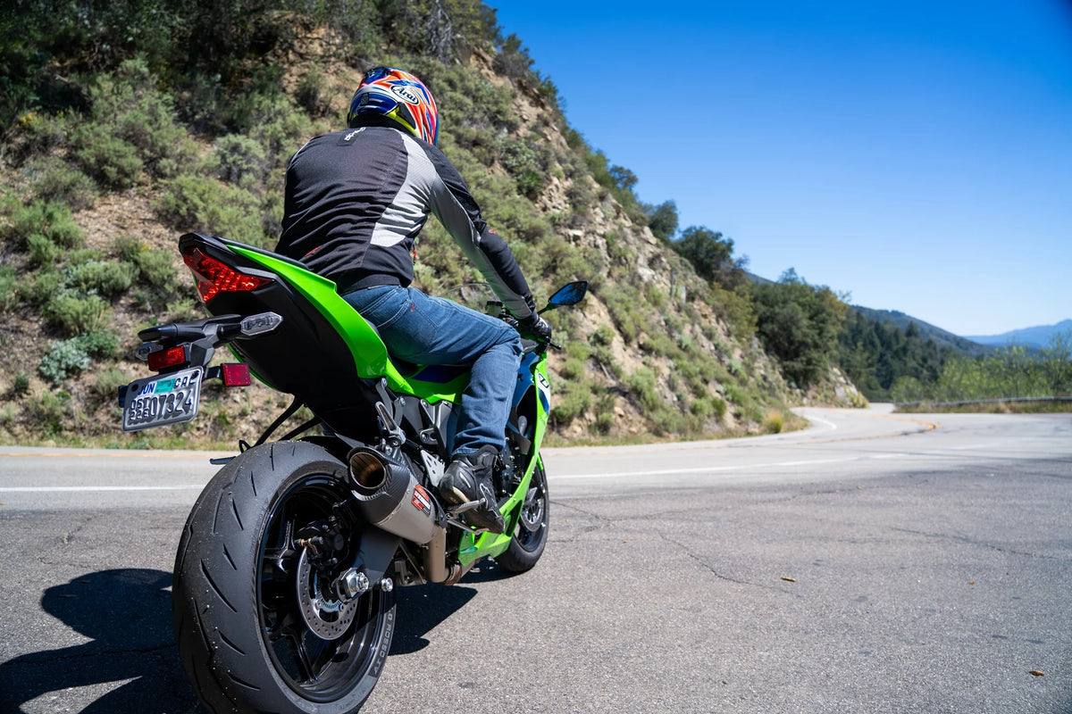 Yoshimura ZX-6R 2019-26 AT2 Stainless 3/4 Exhaust, W/ Stainless Muffler