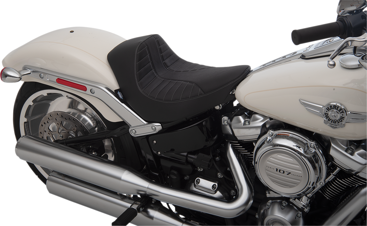 Drag Specialties Seats EZ-Solo Seat - Scorpion Stitch - Silver Thread - Vinyl - FLFB/S '18-'22