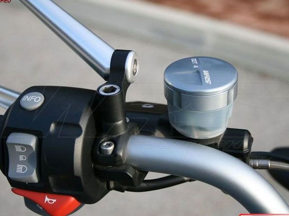 PAIR OF BRAKE OIL TANK CAPS - CLUTCH BMW