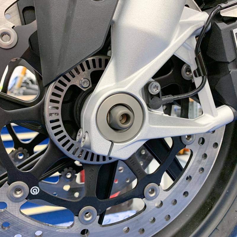 Alpha Racing Quick Release Front Axle Kit for BMW S1000RR K67