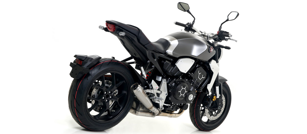 Arrow 71882PRI Nichrom Pro-Race Slip On