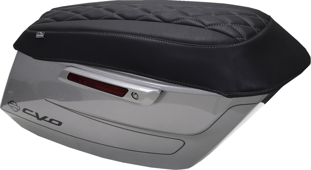 Mustang Deluxe Diamond Saddlebag Lid Covers