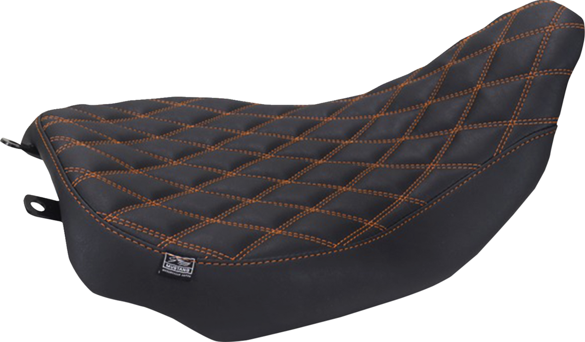 Mustang Runaround™ Solo Seat