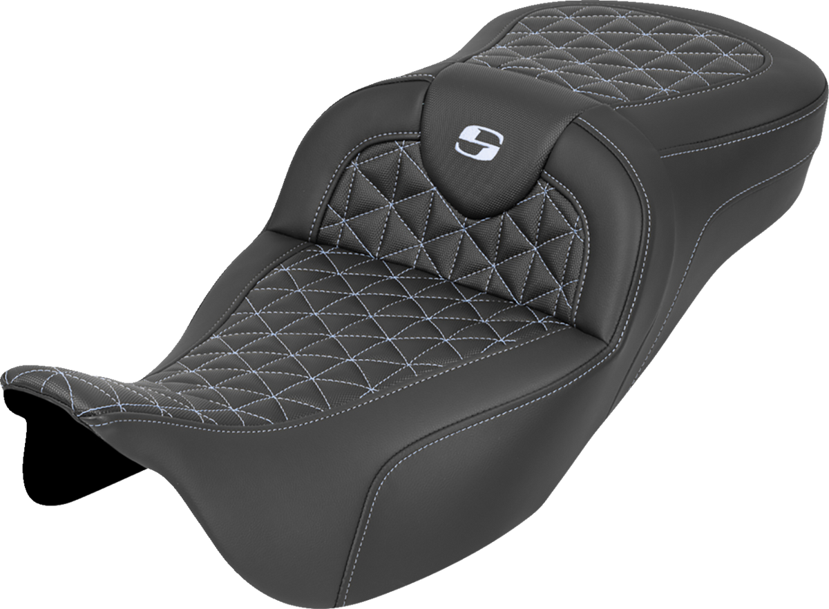 Saddlemen RoadSofa™ Tri Gripper Seat - Extended Reach - Silver Stitch - W/O Backrest - FLH/FLT '08-'25