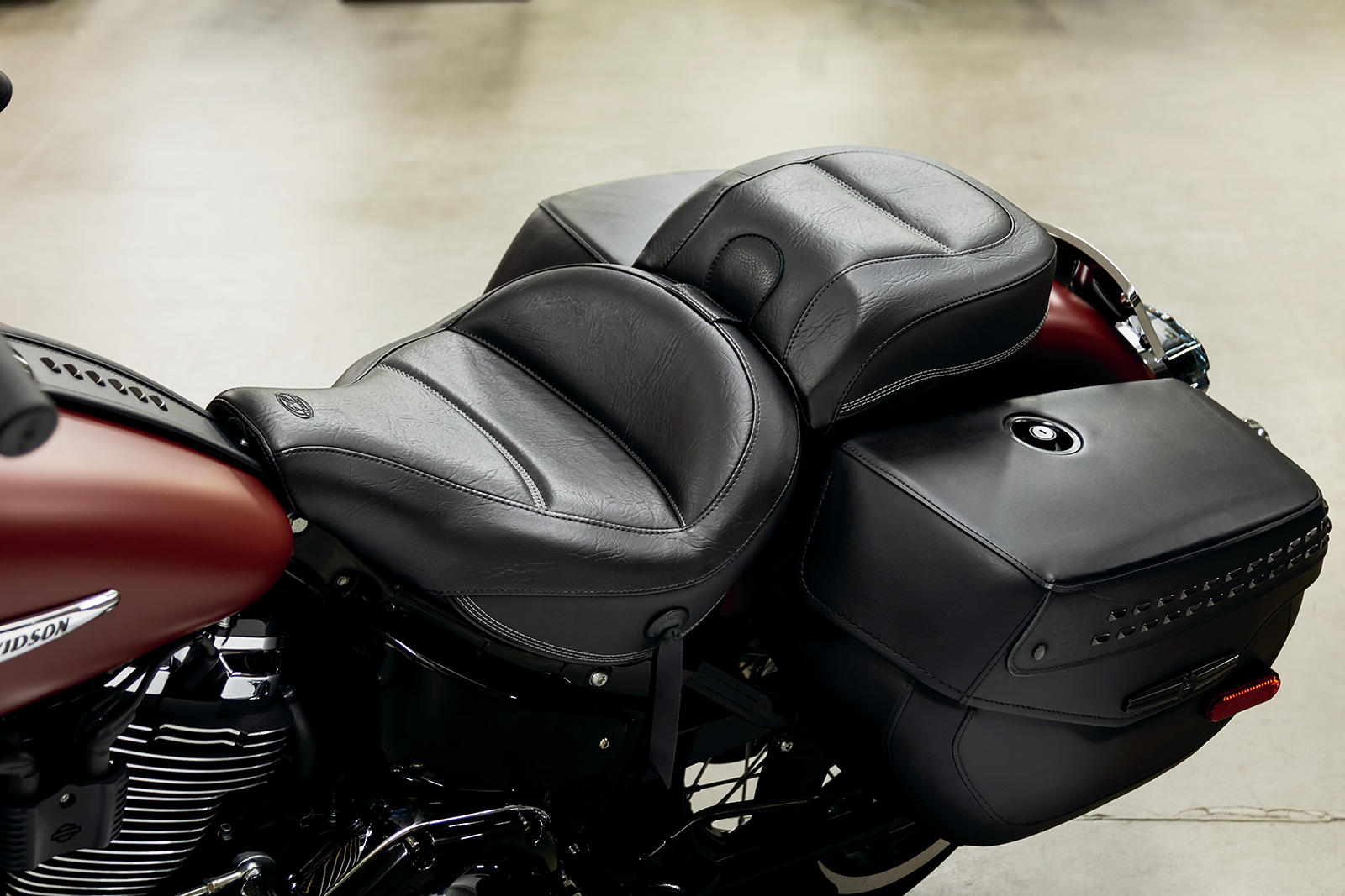 Mustang Passenger Touring Seat - Black - Original Stitch - FLHC/FLDE
