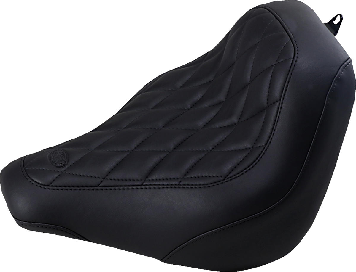 Mustang Wide Tripper™ Seat - Diamond Stitching