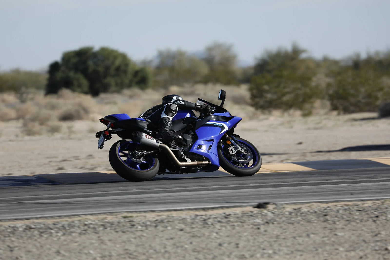 Yoshimura R9 25-26 Race AT2 Stainless Full Exhaust, W/ Stainless Muffler