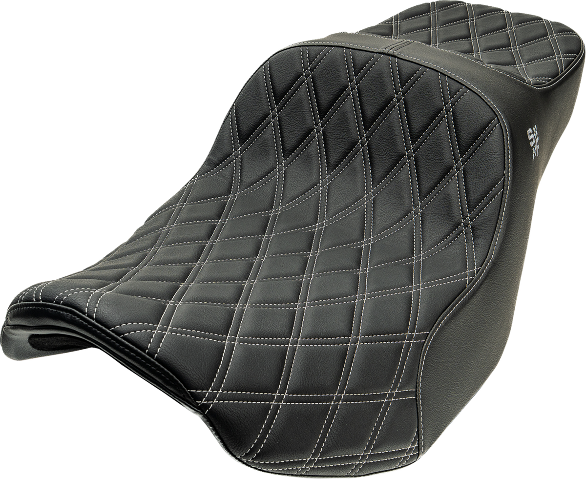 Slyfox Chariot Seat - Silver Double Diamond Stitch - Silver Logo - FLH/FLT '23.5-'26