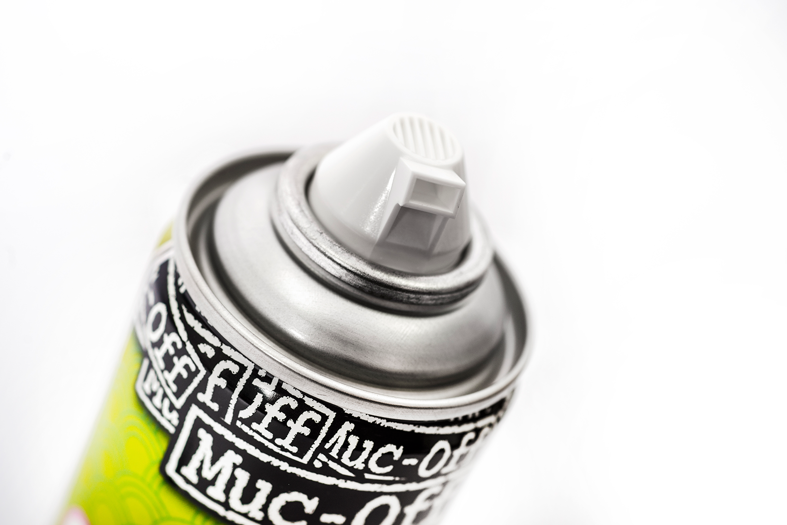 Muc-Off USA Foaming Helmet Freshener - 13.5 U.S. Fl Oz. - Aerosol