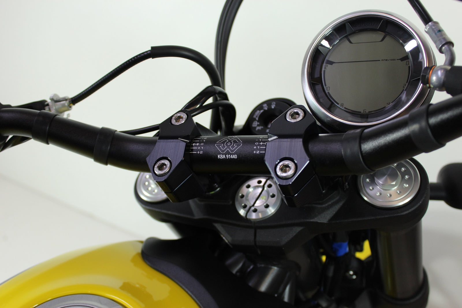 Gilles Tooling 2DGT Adjustable Handlebar Brackets With ABK-12 Black