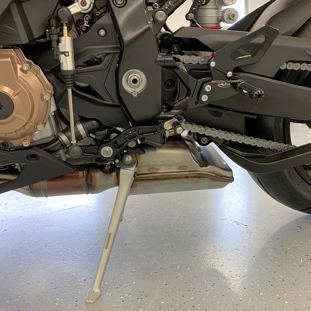 Distance bush gear lever
