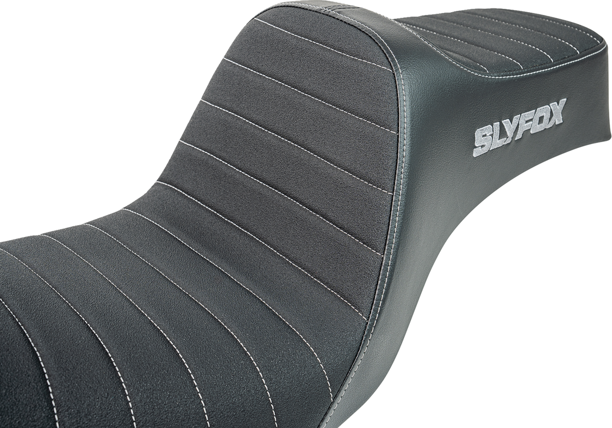 Slyfox High Noon Seat - Vinyl - Classic Stitch - Gray Logo - Dyna '12-'16