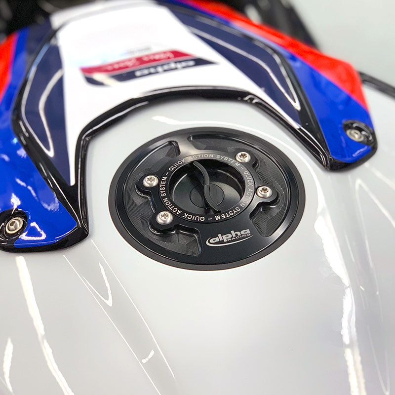 Fuel cap quick action