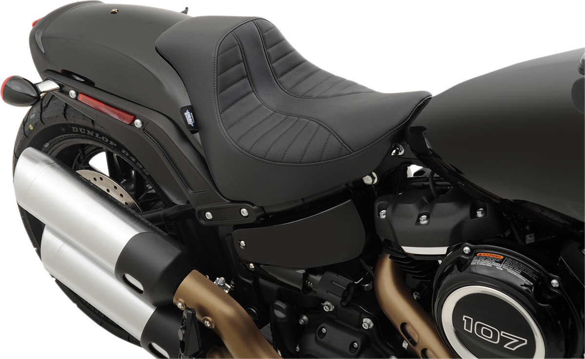 Drag Specialties Seats EZ-Solo Seat - Scorpion Stitch - Vinyl - FXFB/S '18-'22
