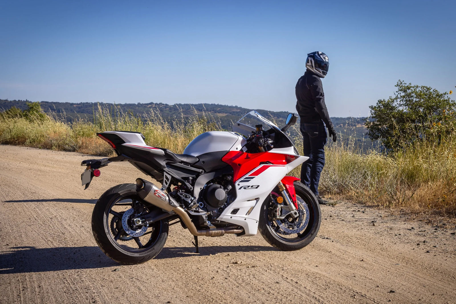 Yoshimura R9 25-26 AT2 Stainless Full Exhaust, W/ Stainless Muffler