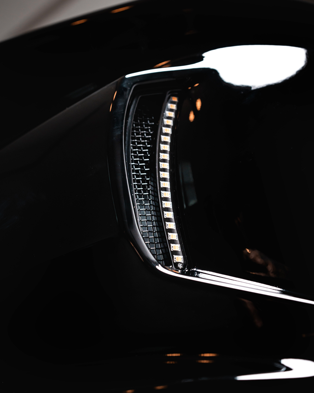 Custom Dynamics Fairing Vent Light - Amber/White