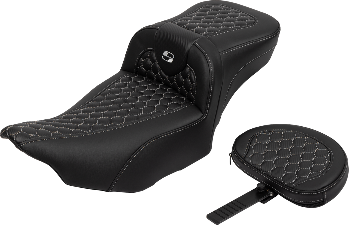 Saddlemen Roadsofa™ Extended Reach Seat - With Backrest - Honeycomb - Silver Stitch - FLTR/FLHX '23-'24