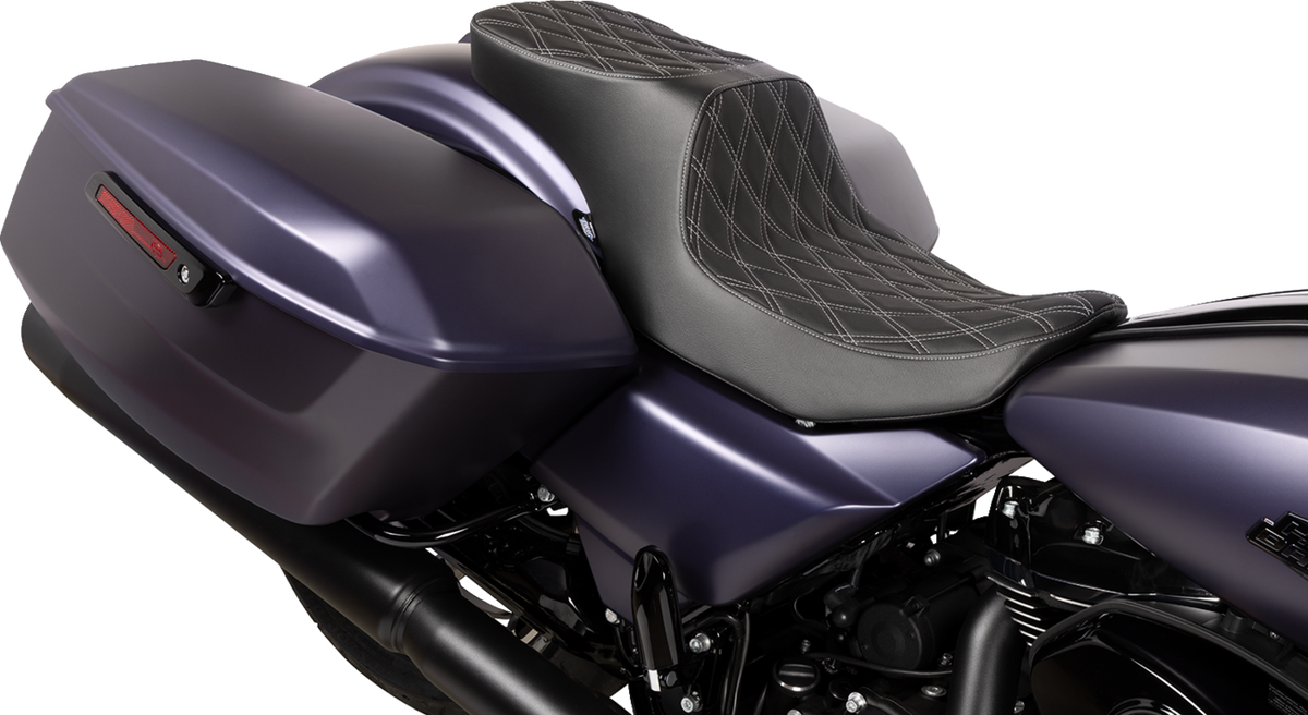 Drag Specialties Seats Predator 2-Up Seat - Vinyl - Double Diamond Silver Stitch - W/O Backrest - FLTR/FLHX '23-'24