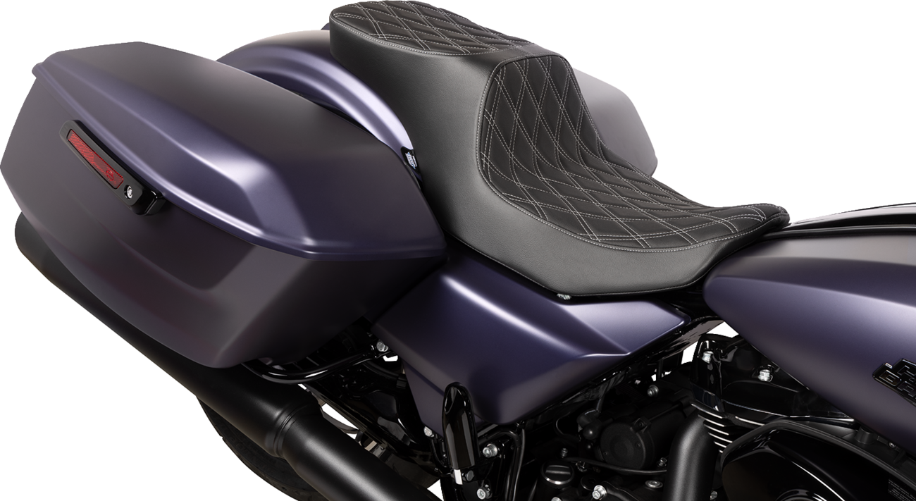 Drag Specialties Seats Predator 2-Up Seat - Vinyl - Double Diamond Silver Stitch - W/O Backrest - FLTR/FLHX '23-'24