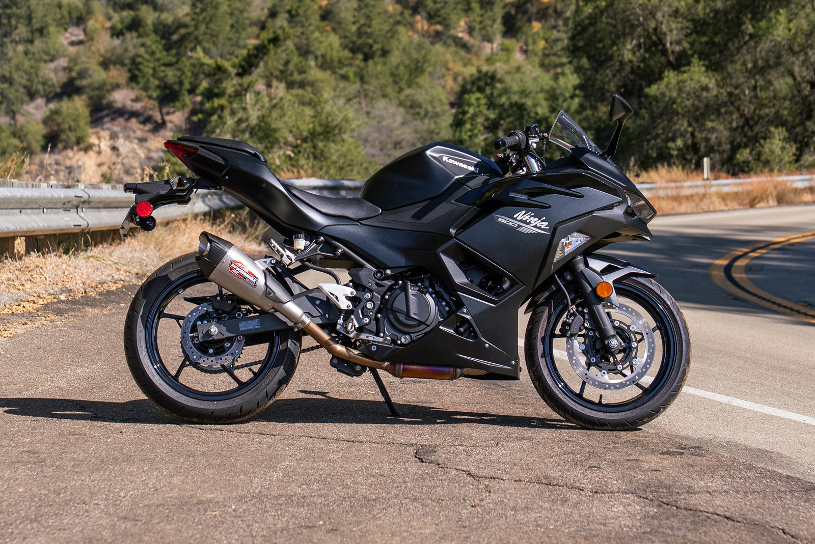 Yoshimura NINJA 500/400 / Z500/400 18-26 AT2 Stainless Slip-On Exhaust, W/ Stainless Muffler